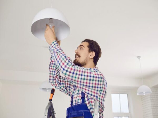 5 Signs You Need a Residential Electrician in Livonia, MI