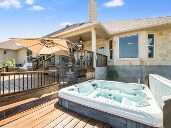 Home 4 Why Hot Tub Electrical Installation is a Job for the Professionals